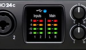Audio interface with input level indicators.