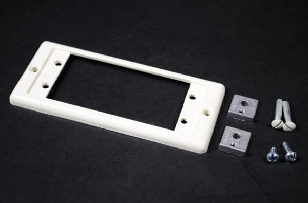 5507AAP-WH 5500 Extron AAP Faceplate Fitting in White