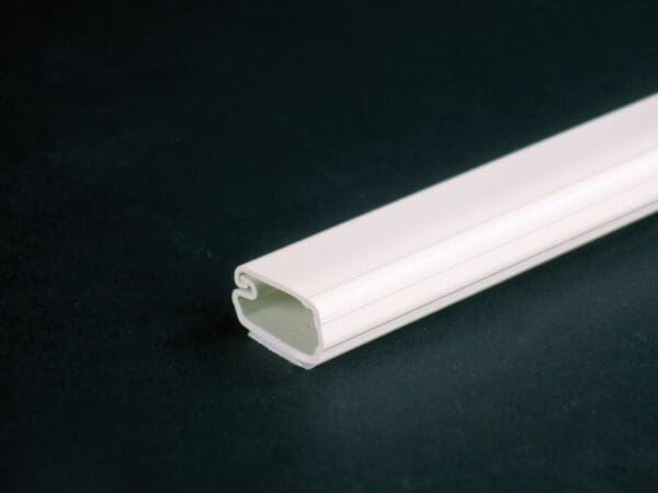 2700L8 Uniduct® One-Piece Latching Raceway Fitting in Ivory