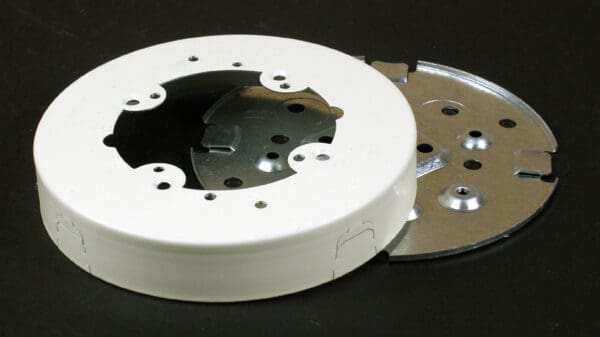 5738AWH Solid Base Fixture Box Fitting in White
