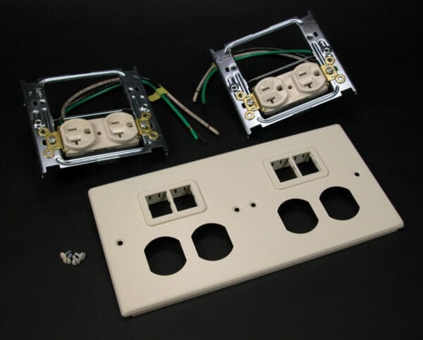 4-GANG W/TWO DUPLEX INSTALLED